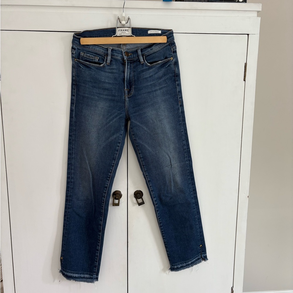 FRAME Le Nouveau Straight Jeans